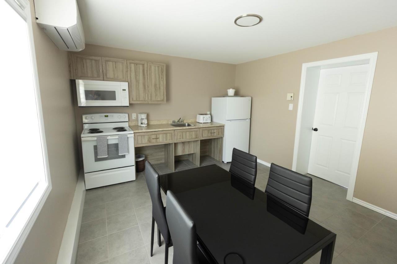Motel 7 Inn & Suites Beresford Экстерьер фото