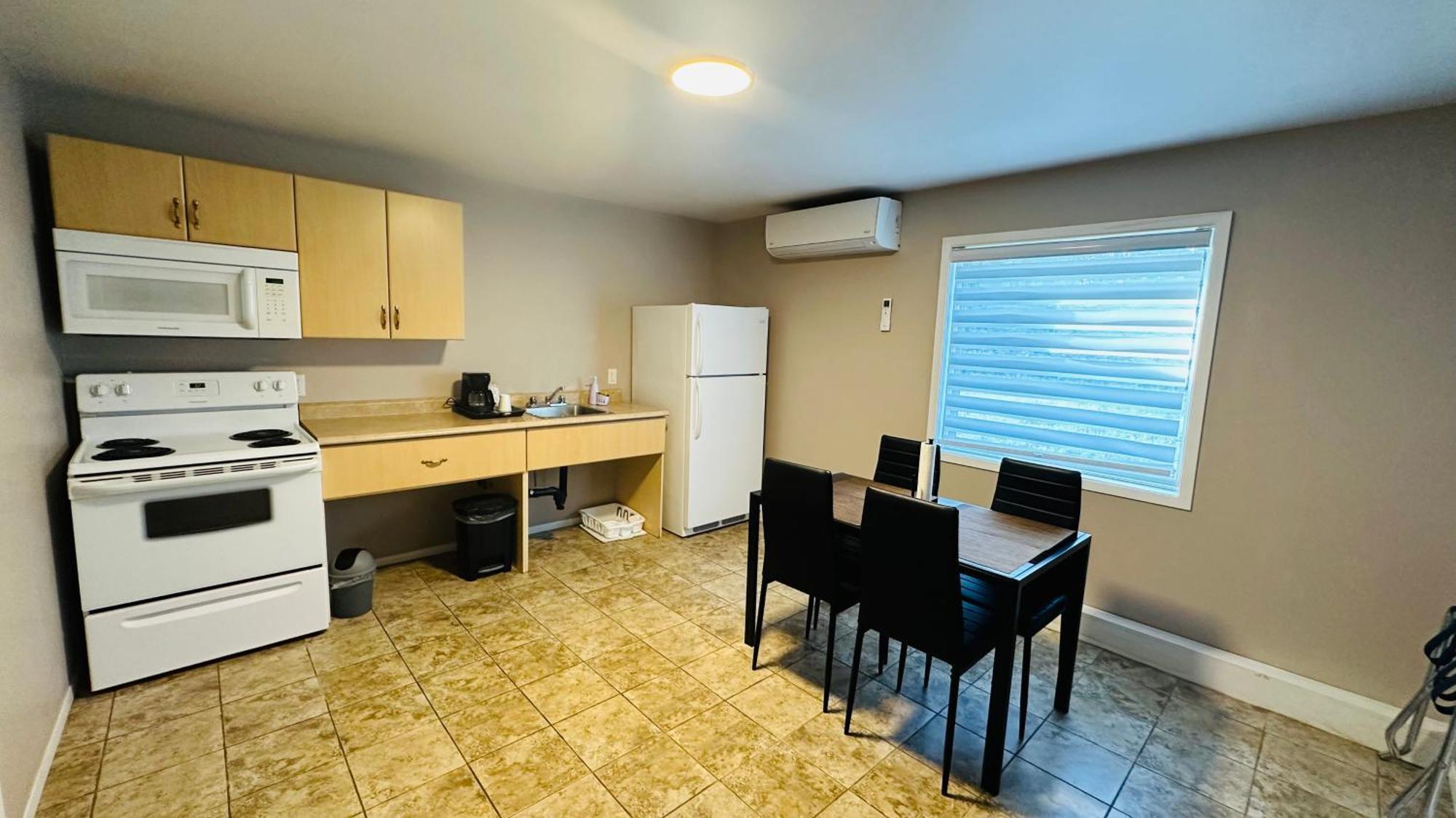 Motel 7 Inn & Suites Beresford Экстерьер фото