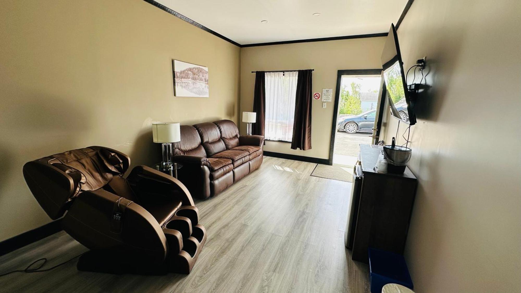 Motel 7 Inn & Suites Beresford Экстерьер фото