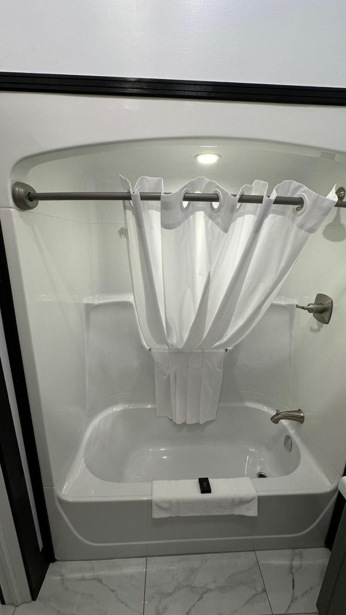 Motel 7 Inn & Suites Beresford Экстерьер фото